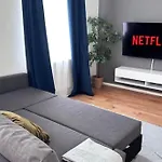 50qm In Zentral Gelegen Mit Hohen Decken - Beuys - *