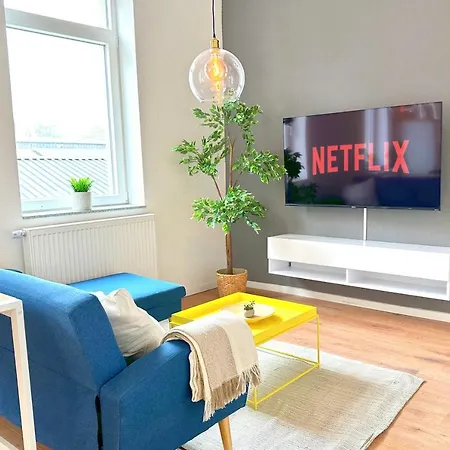 50qm In Zentral Gelegen Mit Hohen Decken - Beuys - *