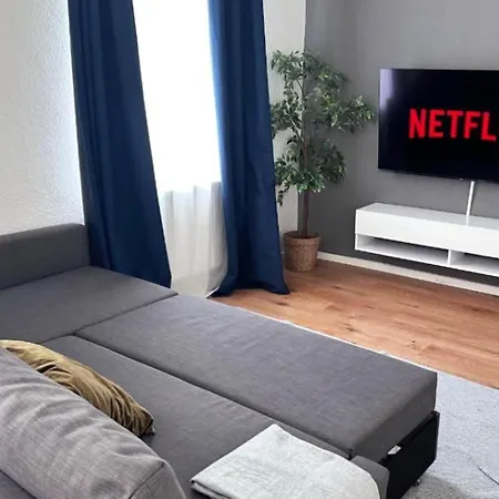 50qm In Zentral Gelegen Mit Hohen Decken - Beuys - *