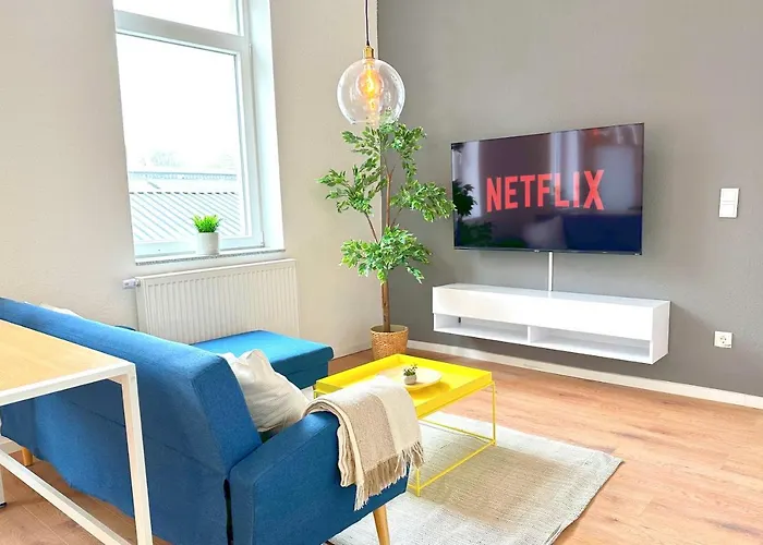 50qm In Zentral Gelegen Mit Hohen Decken - Beuys - *