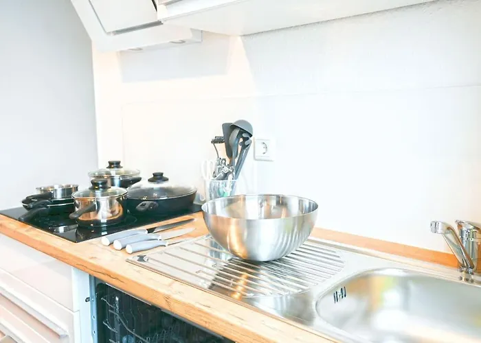 50qm In Zentral Gelegen Mit Hohen Decken - Beuys - * Krefeld