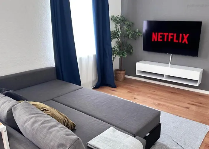 50qm In Zentral Gelegen Mit Hohen Decken - Beuys - *